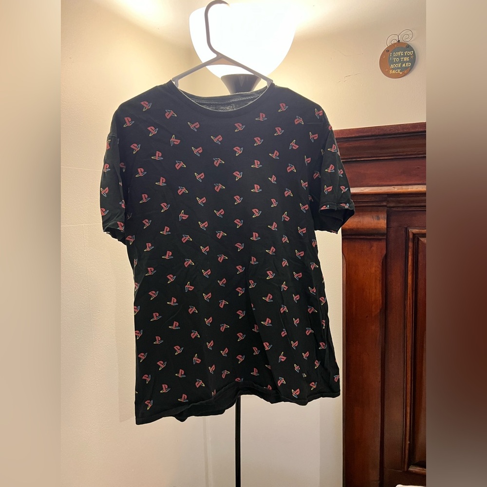 Vintage Sony Black and Red Patterned Men's Tee